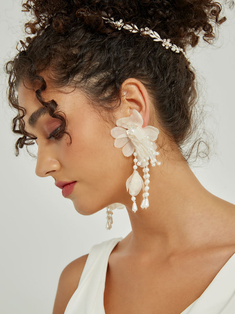 White Wedding Hand-Made Fairy Flower Drop Dangle Earrings Clip with Pearls