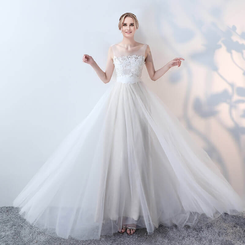 Romantic Lace Tulle Beach Wedding Dress for Brides