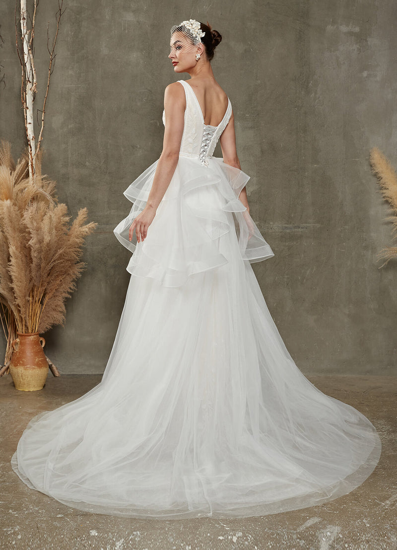 Convertible Diamond White V Neck Sleeveless Wedding Dress with Elegant  Detachable Train Remi