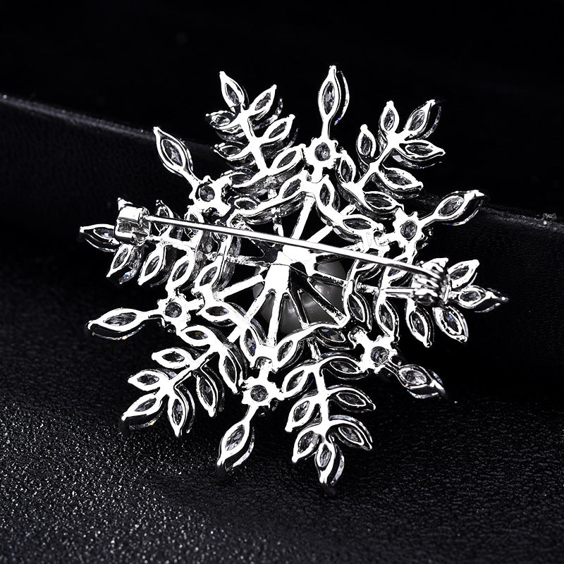 NZ bridal Luxury Retro Snowflake Brooch For Female Zircon Mosaic Imitation Pearl Pin