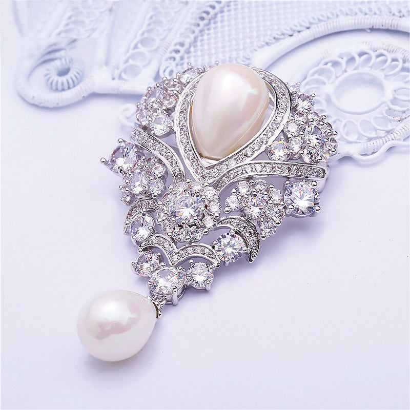 NZ Bridal Court-style Vintage Alloy Imitation Pearls Wedding Brooch With Zirconite Rhinestones