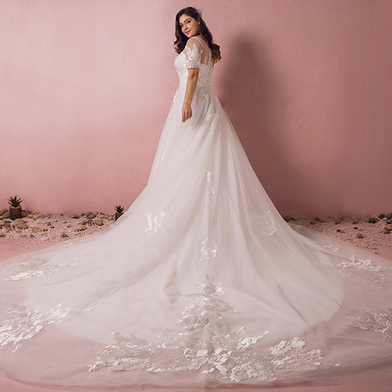 Plus Size Empire Pattern Wedding Bridal Dress with Big Train