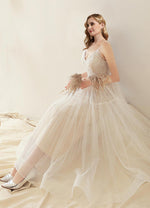 NZ Bridal Lace Applique V-neck Dimensional Cut Wedding Dress Sling Backless Simple Slim Wedding Gowns