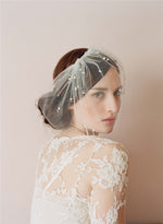 Tulle Beach Wedding Bridal Short Veil with Pearls V002xmj